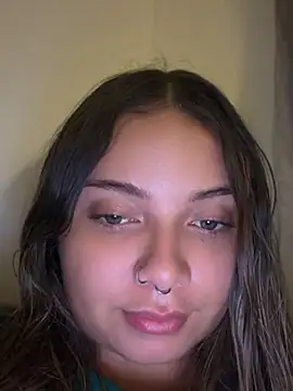 AnnyLopezzz  online show from April 8, 2026, 7:21 am