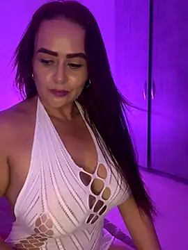 kattywil online show from December 3, 2025, 6:14 am