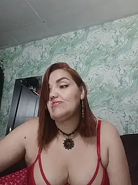 MayaLuna1 online show from December 1, 2025, 5:36 pm