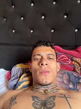 Snapshot of Mrjustin_sebas chatting on February 15, 2026, 7:24 pm Mrjustin sebas online show from February 15, 2026, 7:24 pm