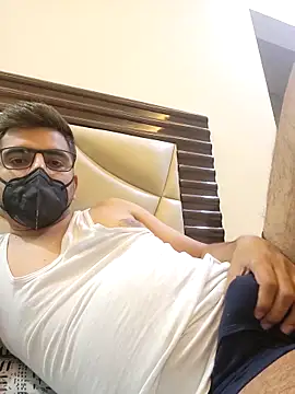 LoveGuruRA online show from November 11, 2025, 6:47 pm