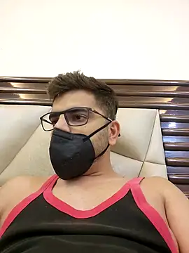 LoveGuruRA online show from November 6, 2025, 9:08 pm