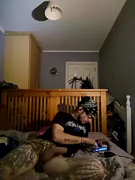 MODEST11 MMiILOO AMARO online show from October 11, 2025, 4:13 am