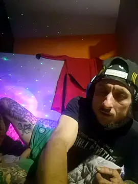 MODEST11 MMiILOO AMARO online show from October 10, 2025, 3:18 am