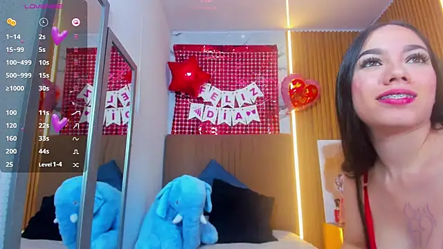 MOLLYSPENCER1 online show from February 14, 2026, 7:14 pm