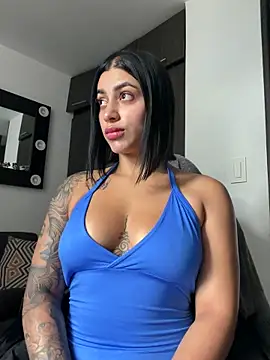 AlannaEvons online show from February 10, 2026, 7:46 pm