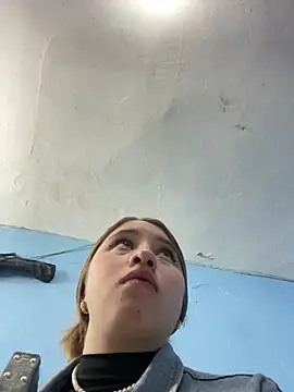 Snapshot of mia_skys chatting on February 6, 2026, 2:40 am mia skys online show from February 6, 2026, 2:40 am