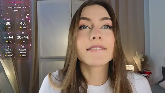 Moonlight1Sonata1 online show from November 7, 2025, 9:03 am