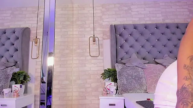 PauVega  online show from March 25, 2026, 2:05 pm