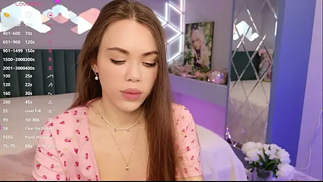 MimiFors online show from April 21, 2026, 6:47 pm