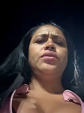 Snapshot of -Mia1 chatting on October 9, 2025, 12:33 am -Mia1 online show from October 9, 2025, 12:33 am