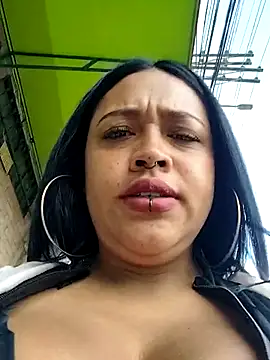 Snapshot of -Mia1 chatting on September 28, 2025, 12:23 pm -Mia1 online show from September 28, 2025, 12:23 pm