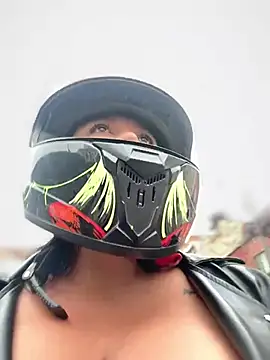 -Mia1 online show from April 8, 2026, 12:17 pm