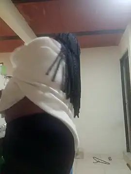 isabella brown1 online show from January 12, 2026, 1:01 am