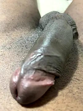 negaobr00 online show from October 10, 2025, 1:34 pm