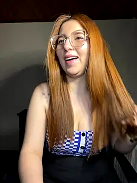 CoraVibes online show from November 24, 2025, 11:54 am