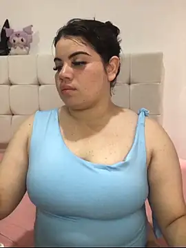 Snapshot of Kuromy_x chatting on April 21, 2026, 6:25 pm Kuromy x online show from April 21, 2026, 6:25 pm