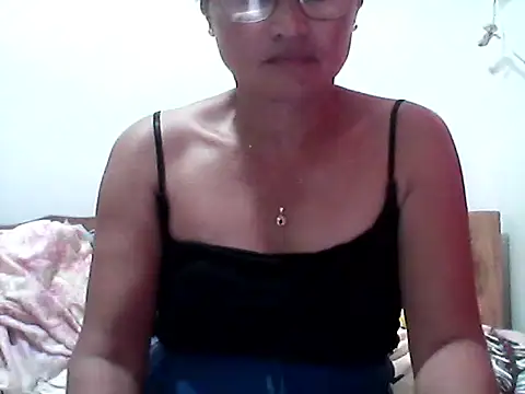 Snapshot of nathalie0045 chatting on September 19, 2025, 9:24 am nathalie0045 online show from September 19, 2025, 9:24 am