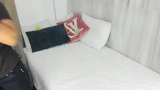 zusan king  online show from March 4, 2026, 3:14 am