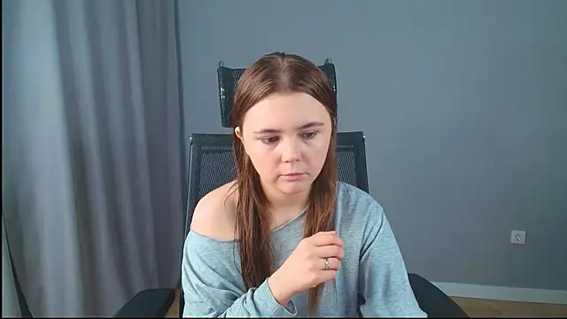 LeksaLove online show from April 2, 2026, 10:27 pm