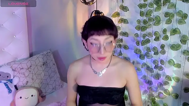 Lexyy Bluee online show from April 9, 2026, 4:13 pm