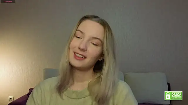 HongTomczak online show from April 14, 2026, 7:35 am