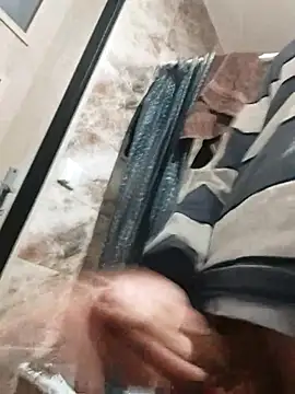 xxxxxcgbn online show from October 3, 2025, 4:41 pm