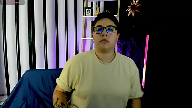 IanGilbert online show from October 15, 2025, 9:23 pm