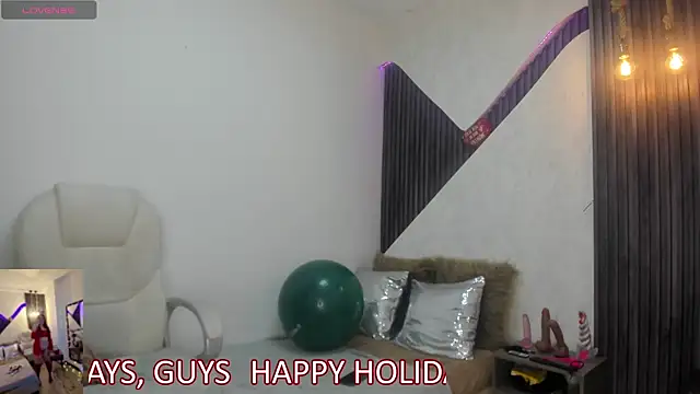 roxana santini online show from December 19, 2025, 2:19 pm