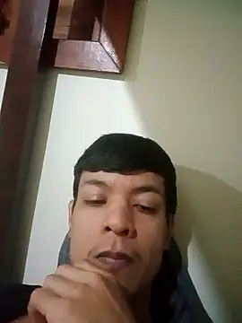 WillRodriguesf10 online show from November 8, 2025, 1:36 pm