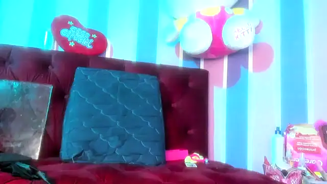 teilor dreamse online show from December 17, 2025, 3:11 am