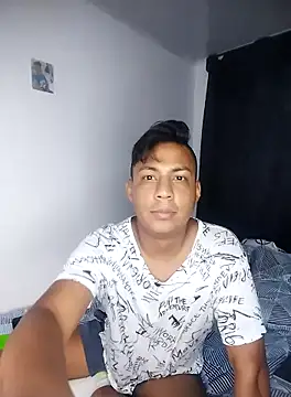 Snapshot of Dantex_king chatting on May 5, 2026, 2:03 am Dantex king online show from May 5, 2026, 2:03 am
