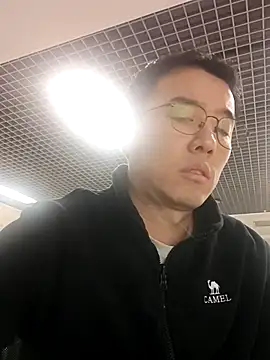 nnnnnan9527 online show from October 14, 2025, 3:18 am