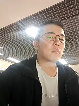 nnnnnan9527 online show from October 11, 2025, 7:42 am