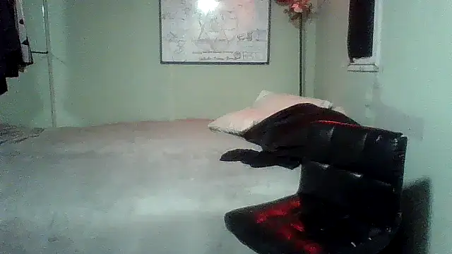 Snapshot of B3toBaby chatting on May 2, 2026, 2:39 am B3toBaby online show from May 2, 2026, 2:39 am