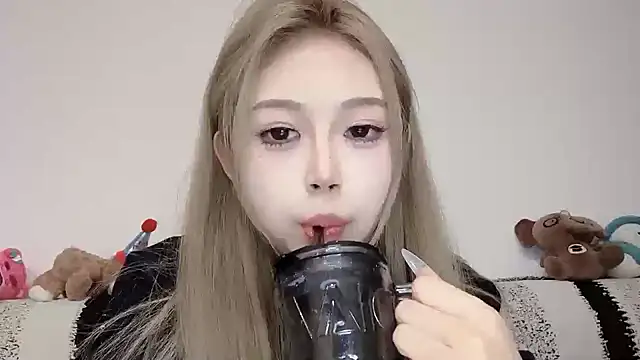 Snapshot of XingKongCOCO-107 chatting on October 9, 2025, 1:00 pm XingKongCOCO-107 online show from October 9, 2025, 1:00 pm