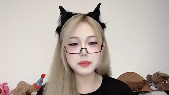 Snapshot of XingKongCOCO-107 chatting on October 22, 2025, 11:42 am XingKongCOCO-107 online show from October 22, 2025, 11:42 am