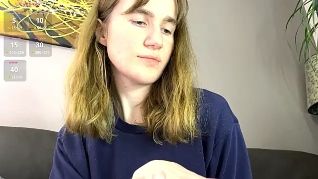 velina   online show from October 18, 2025, 8:55 pm