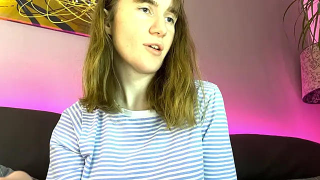 velina   online show from September 14, 2025, 5:57 pm