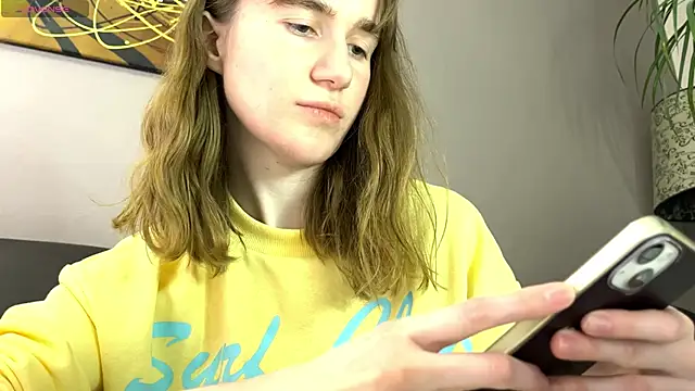 velina   online show from September 27, 2025, 8:48 pm