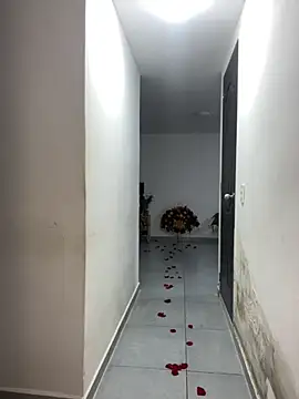 Islarose0 0 online show from September 21, 2025, 3:22 am