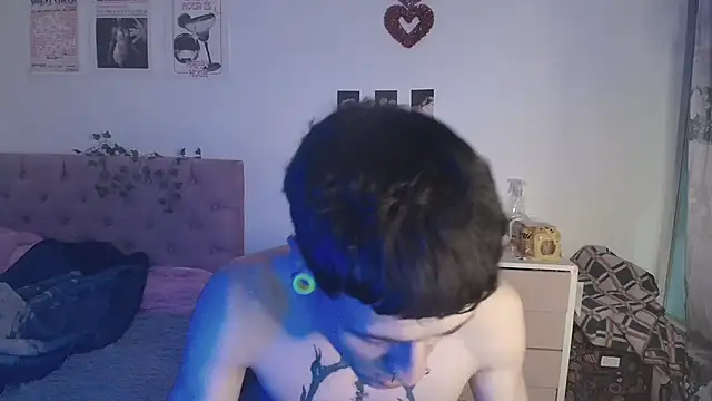 Snapshot of 2cyboy_ chatting on September 21, 2025, 3:00 am 2cyboy  online show from September 21, 2025, 3:00 am