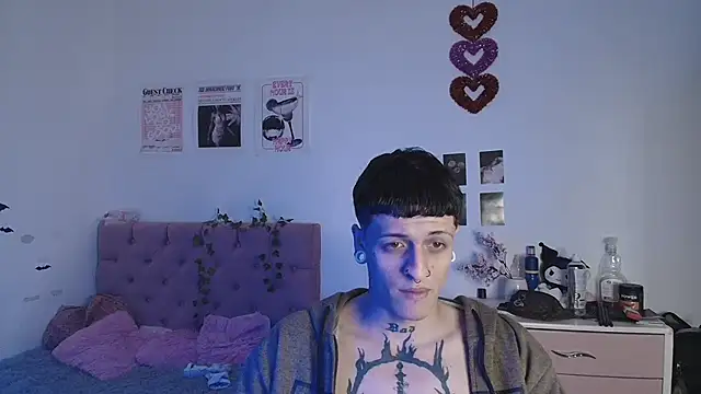 Snapshot of 2cyboy_ chatting on September 11, 2025, 10:32 pm 2cyboy  online show from September 11, 2025, 10:32 pm