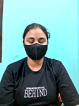 DivyaBhabhi69xh online show from June 24, 2026, 2:04 pm