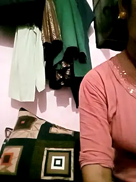 Snapshot of Hot_tin74 chatting on September 28, 2025, 4:47 pm Hot tin74 online show from September 28, 2025, 4:47 pm