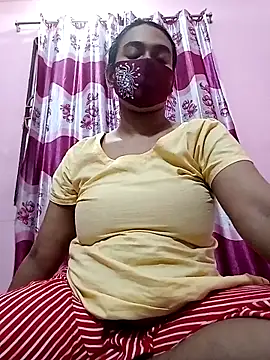 Snapshot of Sadia_1 chatting on October 15, 2025, 4:04 pm Sadia 1 online show from October 15, 2025, 4:04 pm