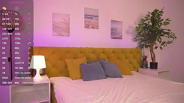 Lisafoxy  online show from March 6, 2026, 12:05 am