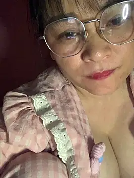 Star-sweet online show from December 19, 2025, 1:46 pm