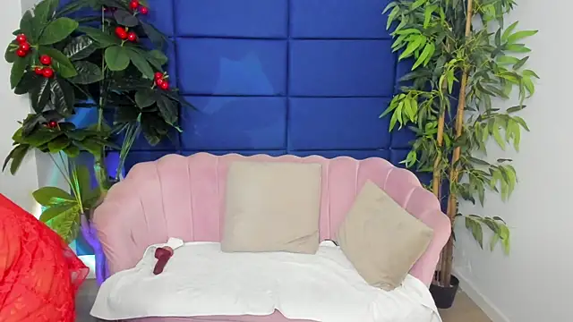 KamaFeels online show from November 22, 2025, 4:55 am