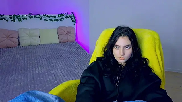 Snapshot of Andres_sssss chatting on October 1, 2025, 8:57 pm Andres sssss online show from October 1, 2025, 8:57 pm